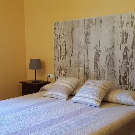 Holiday home Casitas Cueva Del Gato Benaojan