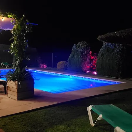 Casitas Cueva Del Gato Holiday home Benaojan