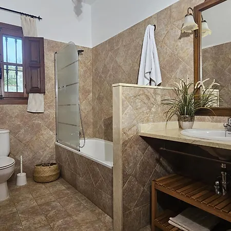 Casitas Cueva Del Gato Holiday home Benaojan
