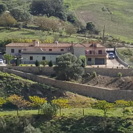 Casitas Cueva Del Gato Holiday home Benaojan