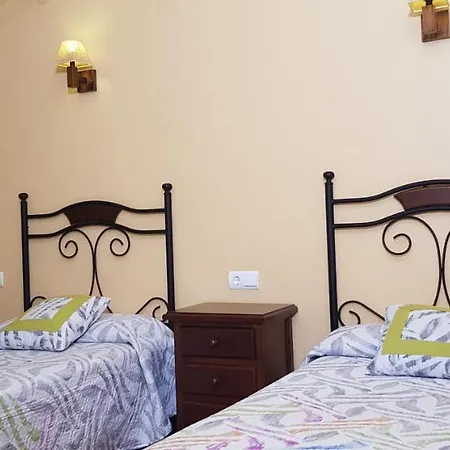 Casitas Cueva Del Gato Сasa de vacaciones *
