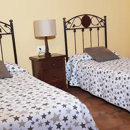 Casitas Cueva Del Gato Сasa de vacaciones *