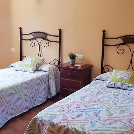 Casitas Cueva Del Gato Сasa de vacaciones *