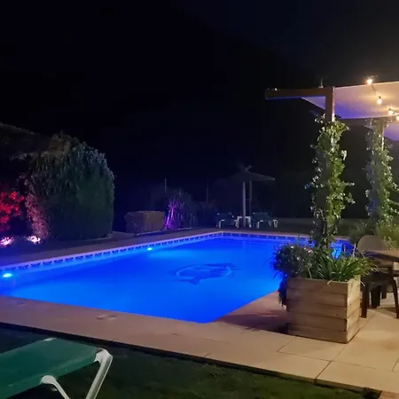 Casitas Cueva Del Gato Сasa de vacaciones