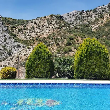 Casitas Cueva Del Gato Сasa de vacaciones *